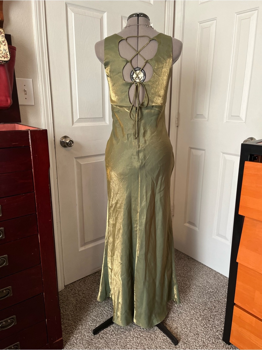 1990s Roberta Shimmery Satin Formal Dress, Metallic Green, Size 7/8 - Picture 3 of 9